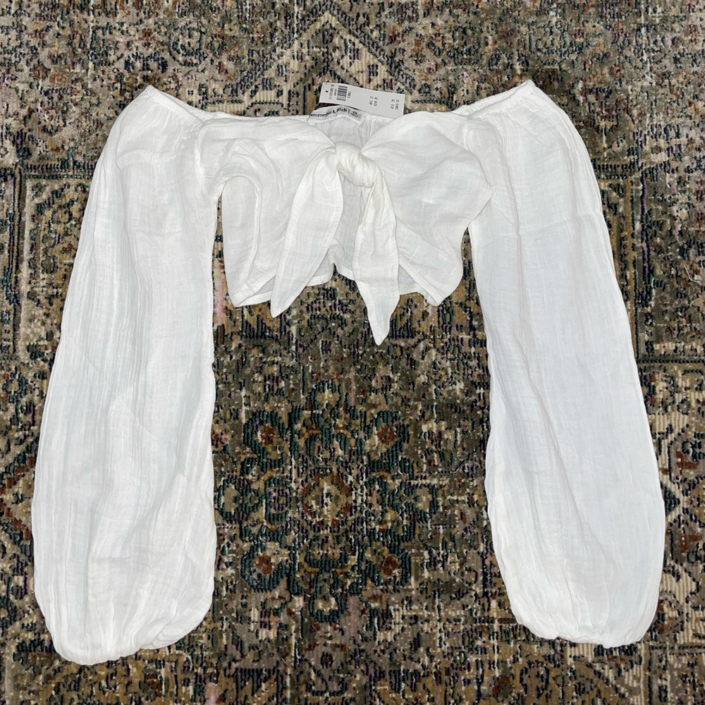 NEW Abercrombie & Fitch Cropped Long Sleeve